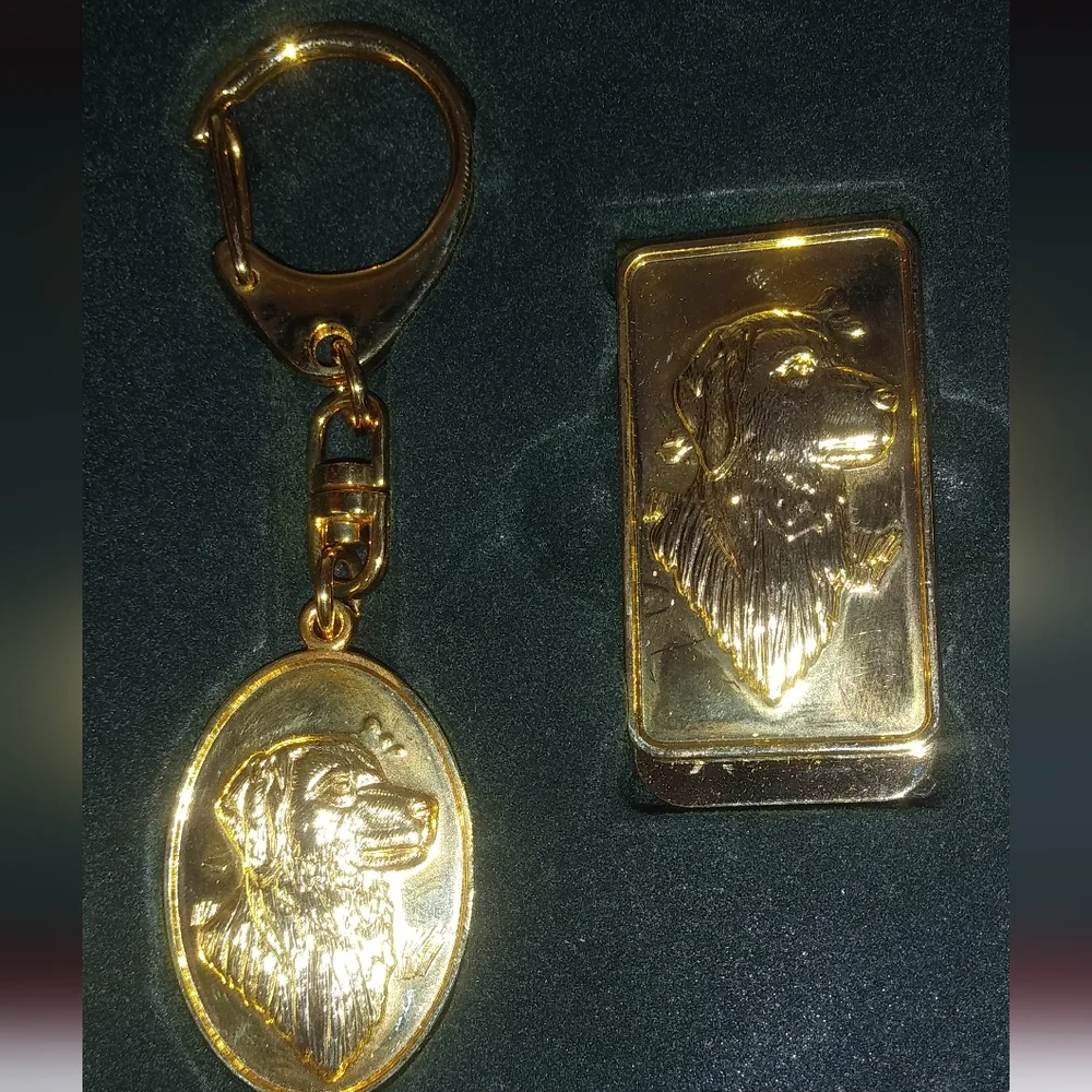Mahogany finish Men's Keepsake Box w/Key Chain & Money Clip